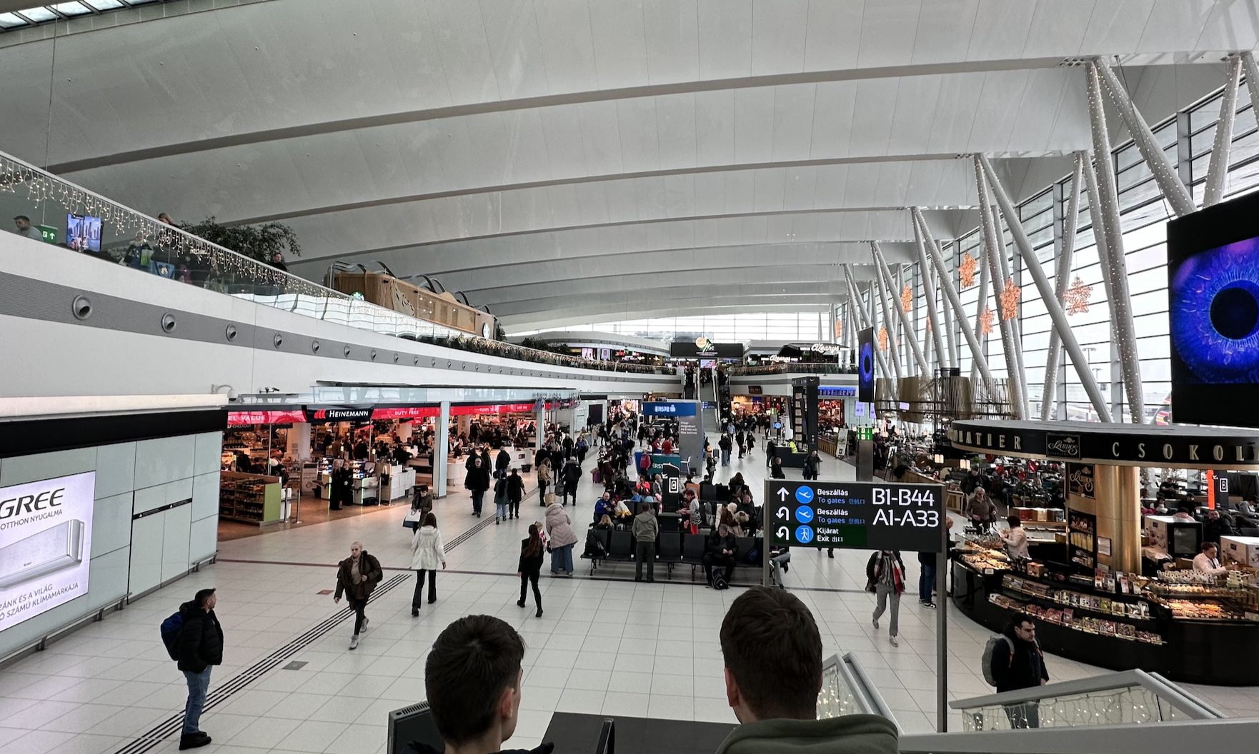 Does Leaving Europe Reset Your 90 Days? (Schengen Rule Explained 2026)